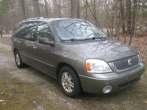 Used 2005 Mercury Monterey Premier image 1