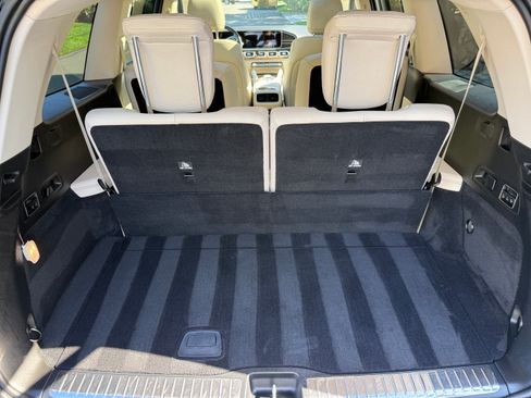 Used 2021 Mercedes-Benz GLS 450 4MATIC image 29