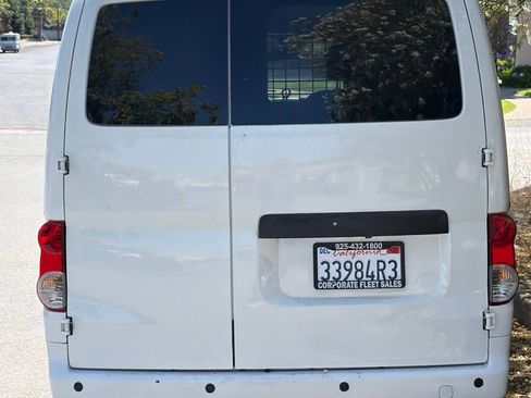 Used 2015 Nissan NV200 SV w/ Technology Package FWD image 5
