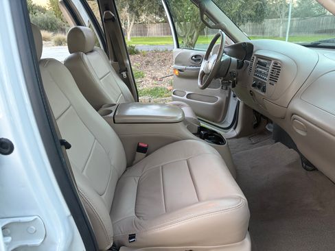 Used 2001 Ford F150 Harley-Davidson image 26