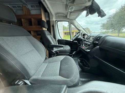 Used 2021 RAM ProMaster 2500 w/ Convenience Group image 14