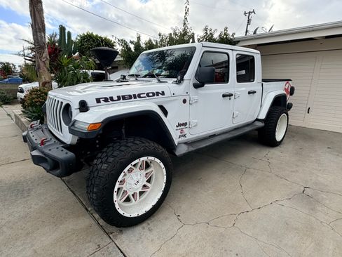 Used 2020 Jeep Gladiator Rubicon image 8