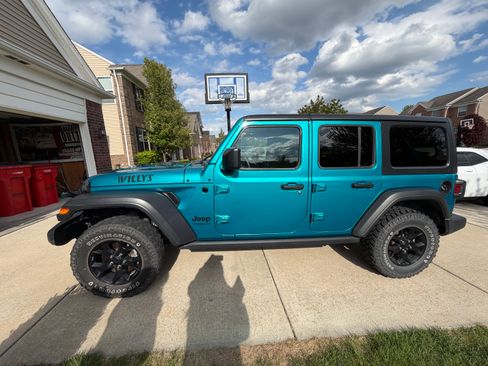 Used 2020 Jeep Wrangler Unlimited Sport AWD/4WD image 1