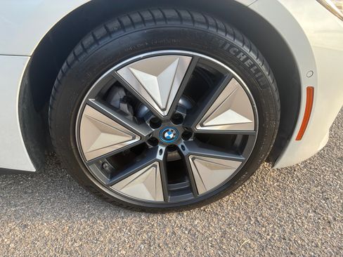 Used 2023 BMW i4 eDrive35 image 17