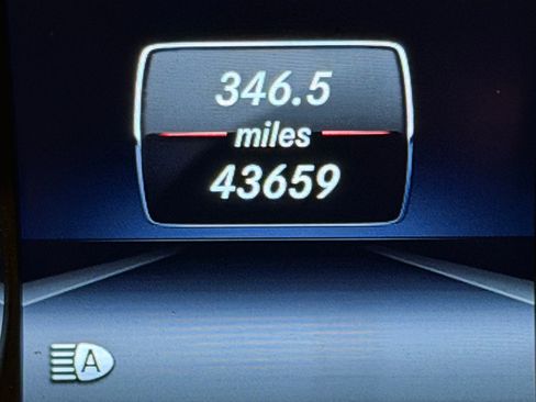 Used 2014 Mercedes-Benz SL 550 image 5