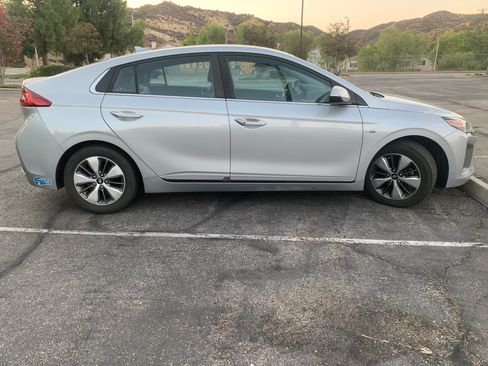 Used 2019 Hyundai Ioniq Limited w/ Ultimate Package 02 FWD image 9
