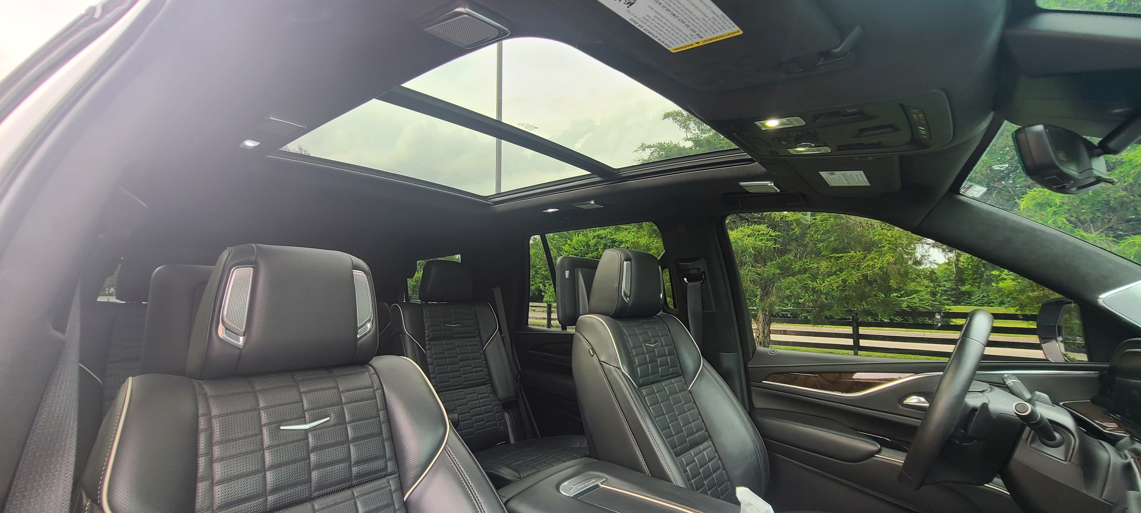 Used 2021 Cadillac Escalade Sport Platinum AWD/4WD image 9