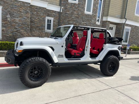 Used 2021 Jeep Wrangler Unlimited Sport image 10