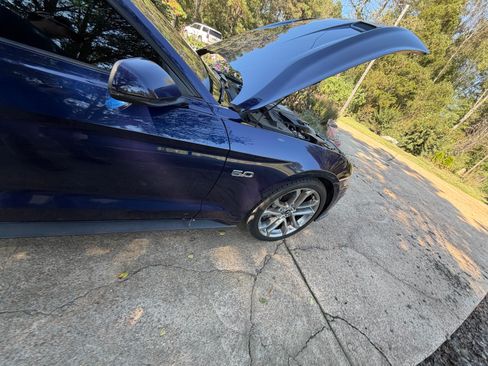 Used 2018 Ford Mustang GT Premium image 5