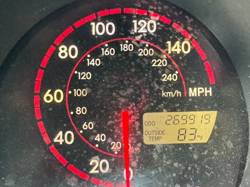 Used 2004 Toyota Matrix XRS image 16