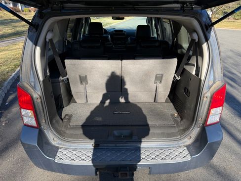 Used 2006 Nissan Pathfinder LE w/ (U01) LE Navigation Pkg image 6
