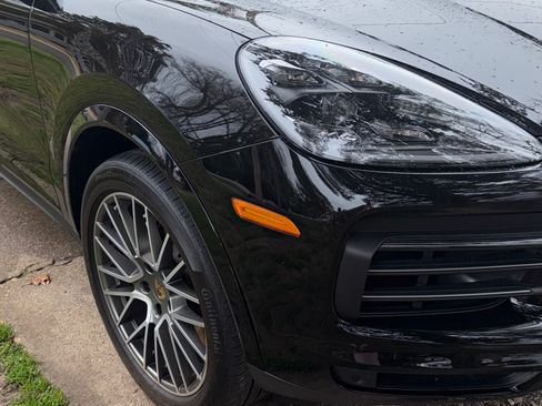 Used 2022 Porsche Cayenne Platinum Edition AWD/4WD image 6