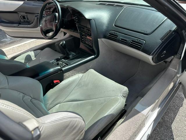 Used 1996 Chevrolet Corvette Convertible RWD image 14