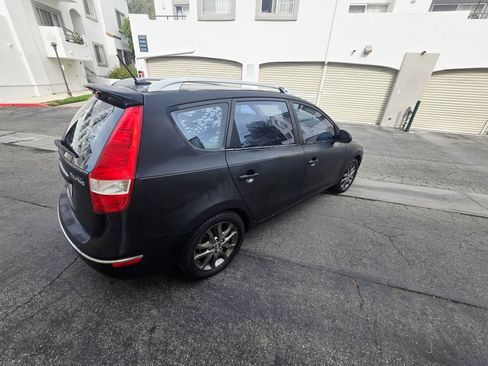 Used 2012 Hyundai Elantra w/ Preferred Pkg image 4