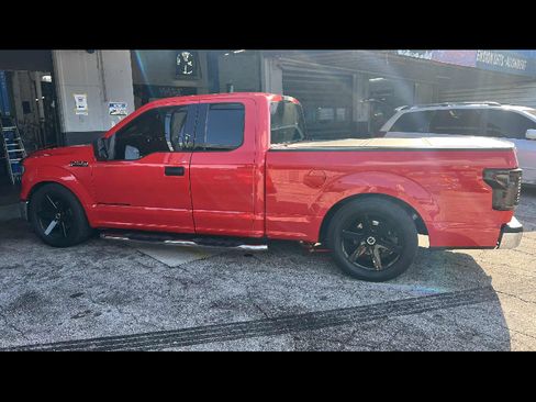 Used 2015 Ford F150 XLT w/ Trailer Tow Package image 13