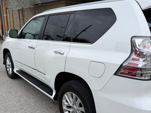 Used 2019 Lexus GX 460 Premium image 2