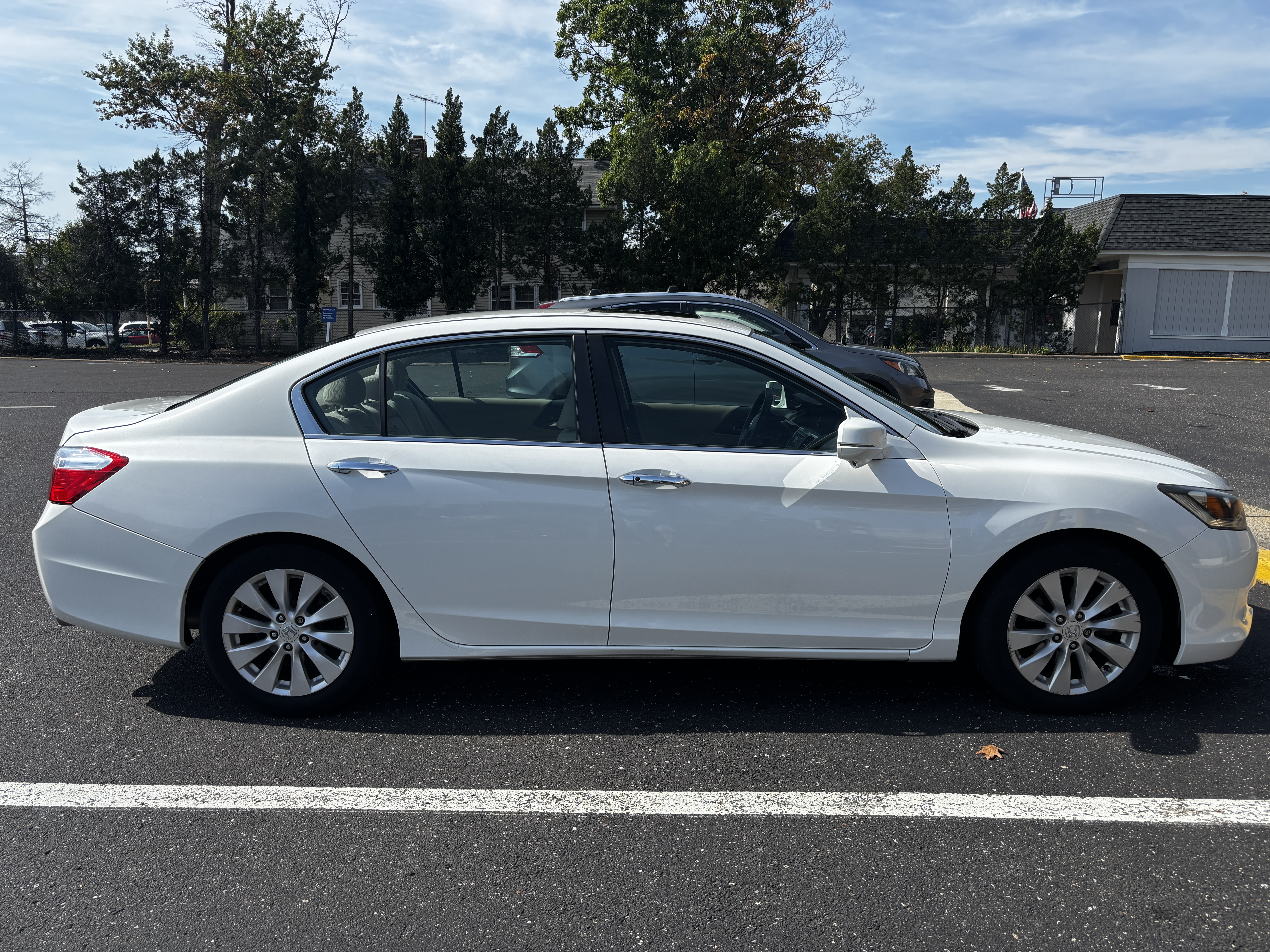 Used 2014 Honda Accord EX image 4