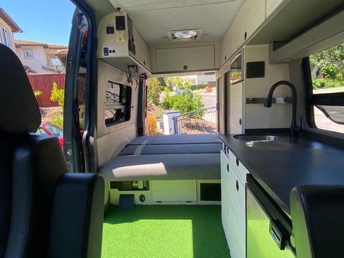 Used 2017 Mercedes-Benz Sprinter 2500 image 8