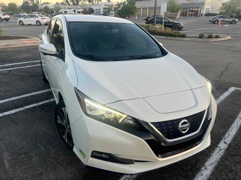Used 2019 Nissan Leaf SL Plus image 11