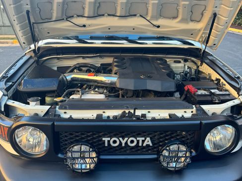 Used 2011 Toyota FJ Cruiser Sport Utility 2D image 25