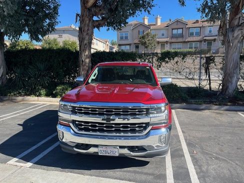 Used 2018 Chevrolet Silverado 1500 LTZ w/ LTZ Plus Package image 5