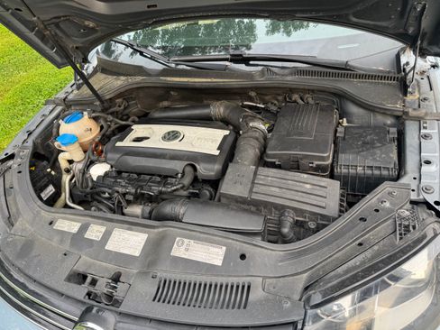 Used 2012 Volkswagen Eos Executive FWD image 17