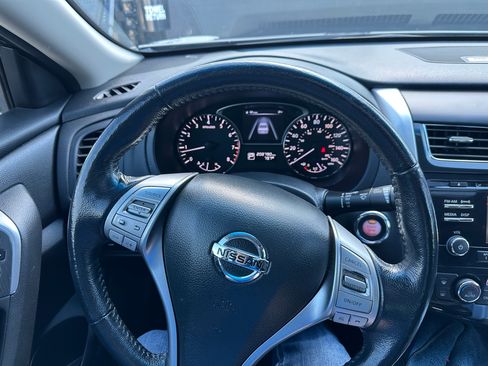 Used 2014 Nissan Altima 2.5 SL w/ Moonroof Package image 11