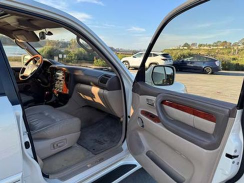 Used 2001 Lexus LX 470 4WD image 8