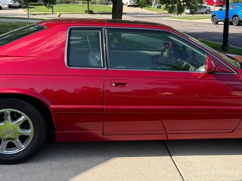 Used 2000 Cadillac Eldorado Touring FWD image 4