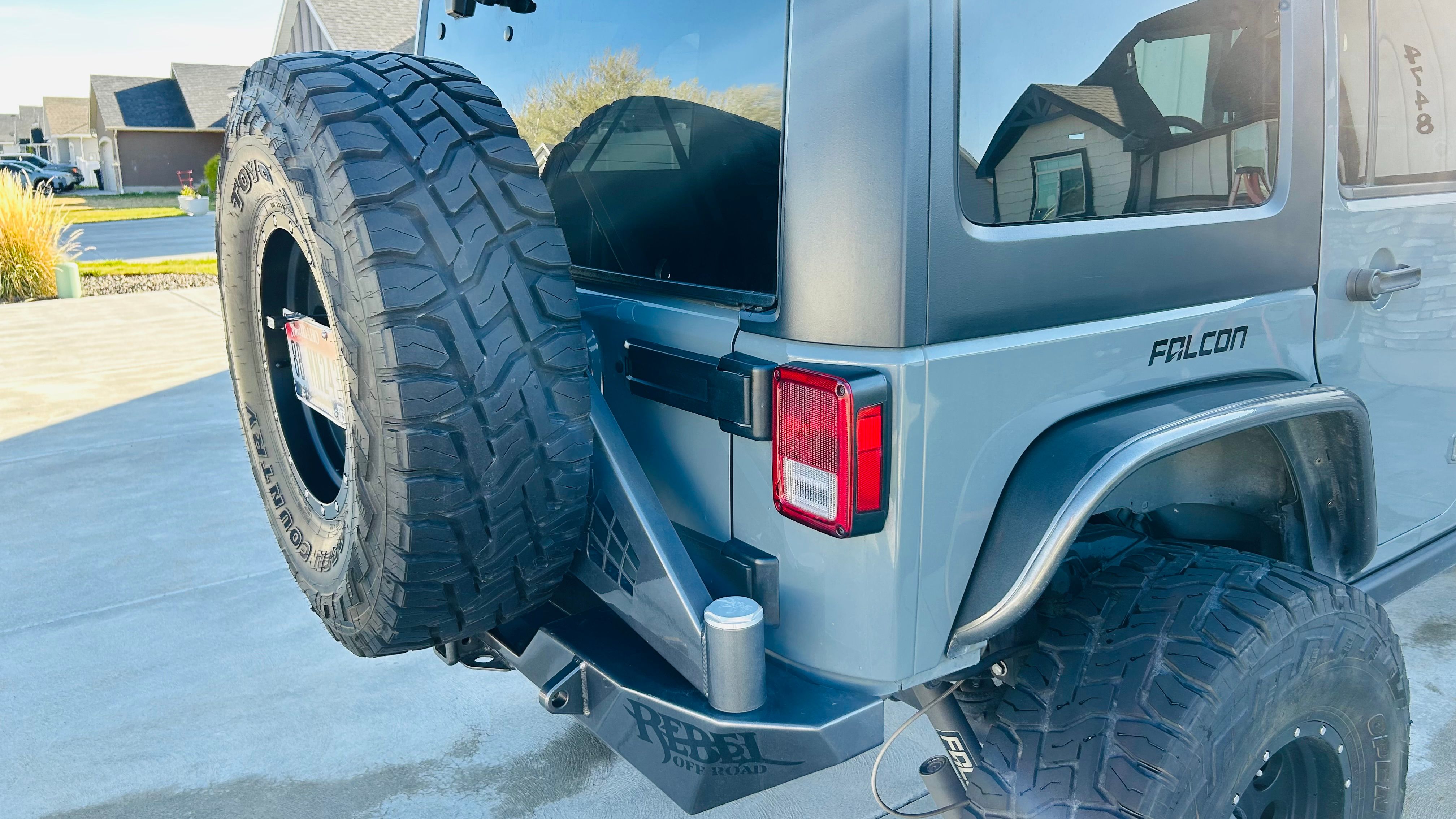 Used 2015 Jeep Wrangler Unlimited Rubicon w/ Connectivity Group AWD/4WD image 9