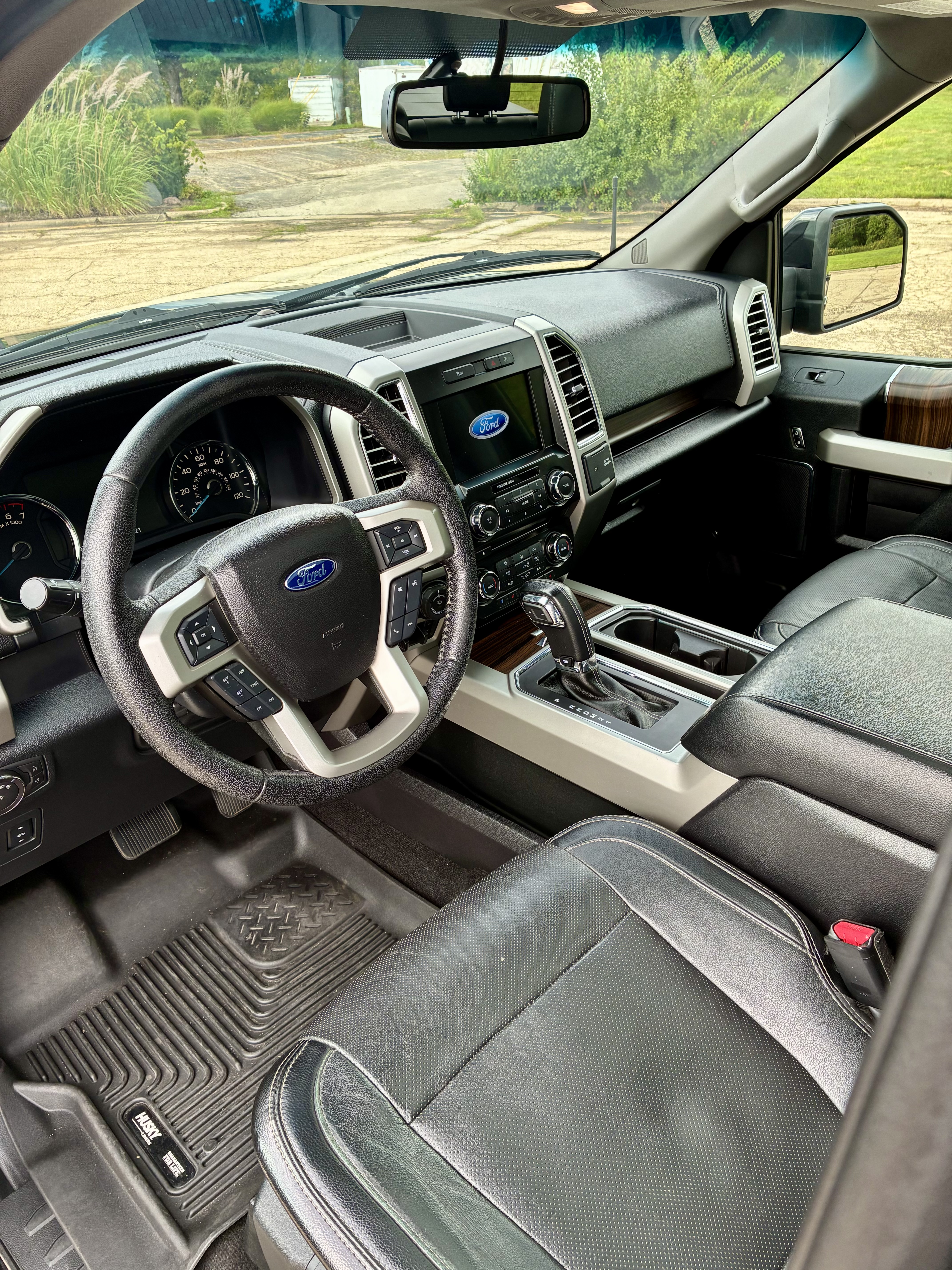 Used 2016 Ford F150 Lariat w/ Equipment Group 501A Mid AWD/4WD image 8