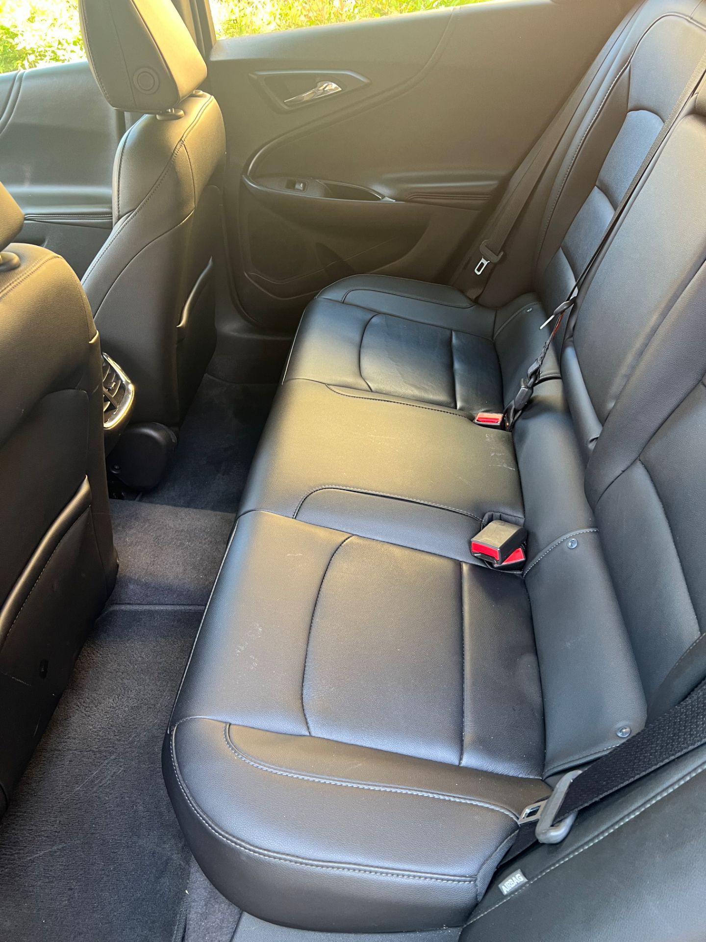 Used 2016 Chevrolet Malibu Hybrid w/ Leather Package FWD image 4