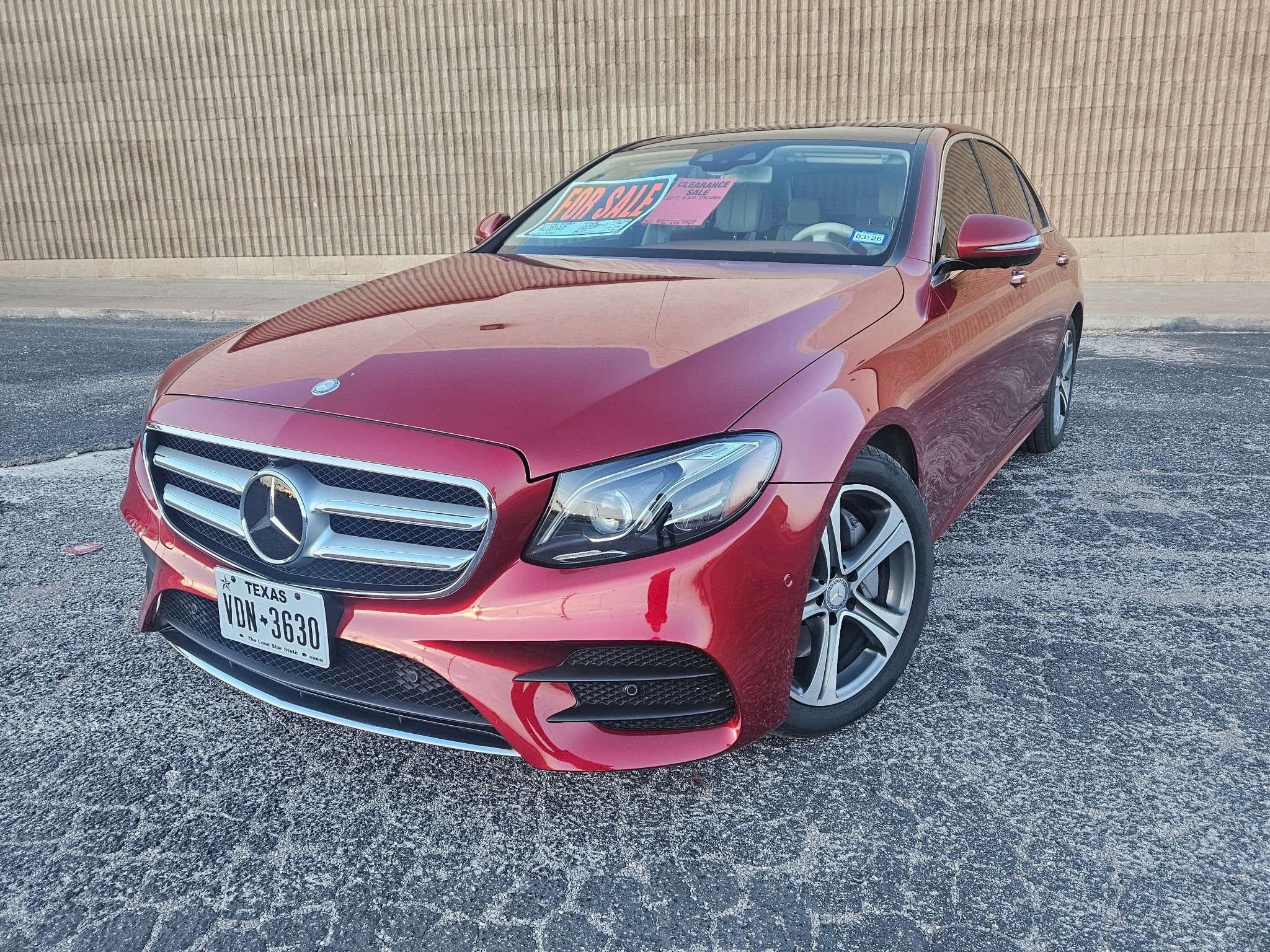 Used 2017 Mercedes-Benz E 300 4MATIC image 4