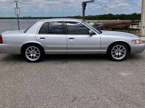 Used 2000 Mercury Grand Marquis GS RWD image 10