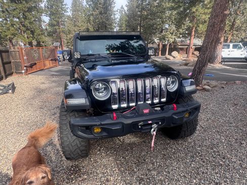 Used 2020 Jeep Gladiator Overland image 1