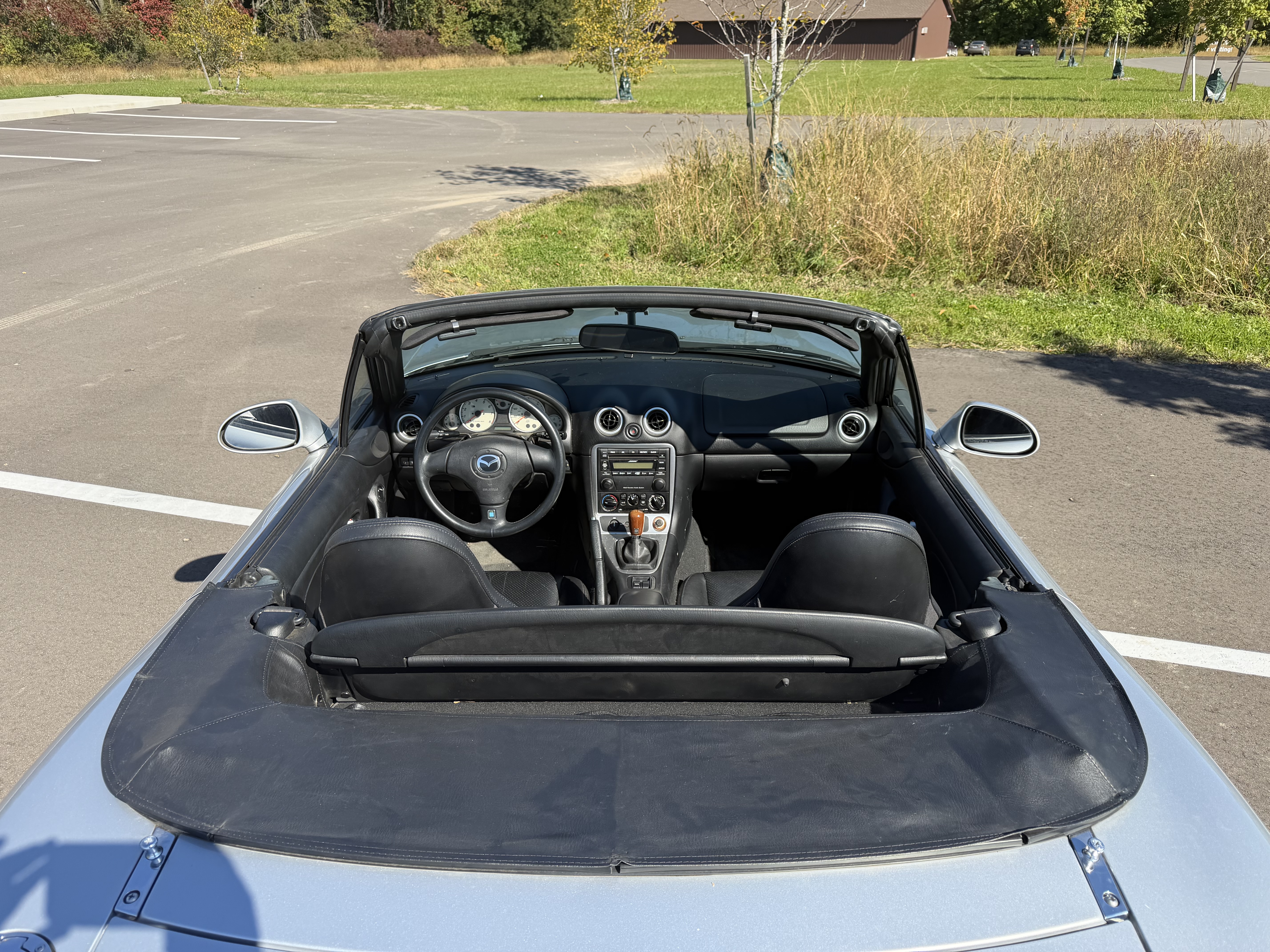 Used 2003 MAZDA MX-5 Miata RWD image 10