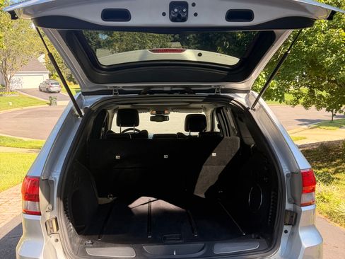 Used 2013 Jeep Grand Cherokee Limited w/ Trailer Tow Group AWD/4WD image 10