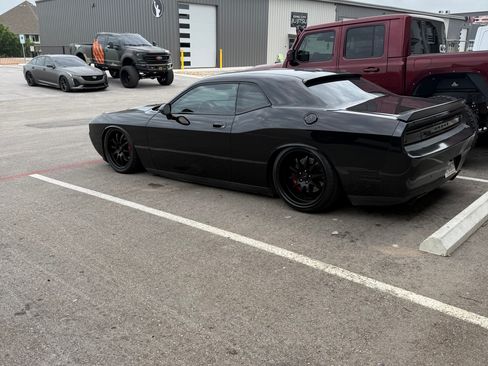 Used 2009 Dodge Challenger SRT8 w/ SRT Option Group II RWD image 6