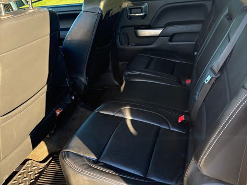 Used 2018 Chevrolet Silverado 1500 LT w/ Texas Edition image 7