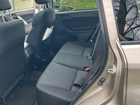 Used 2015 Subaru Forester 2.5i Premium image 13