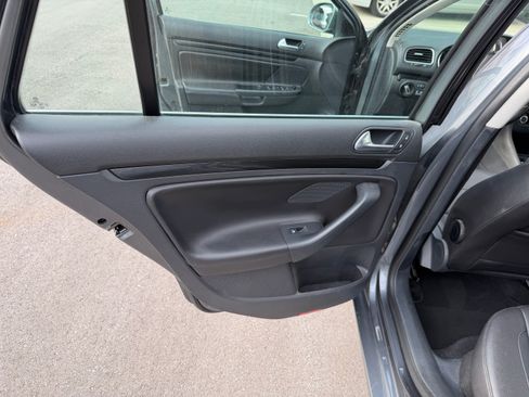 Used 2011 Volkswagen Jetta TDI FWD image 21