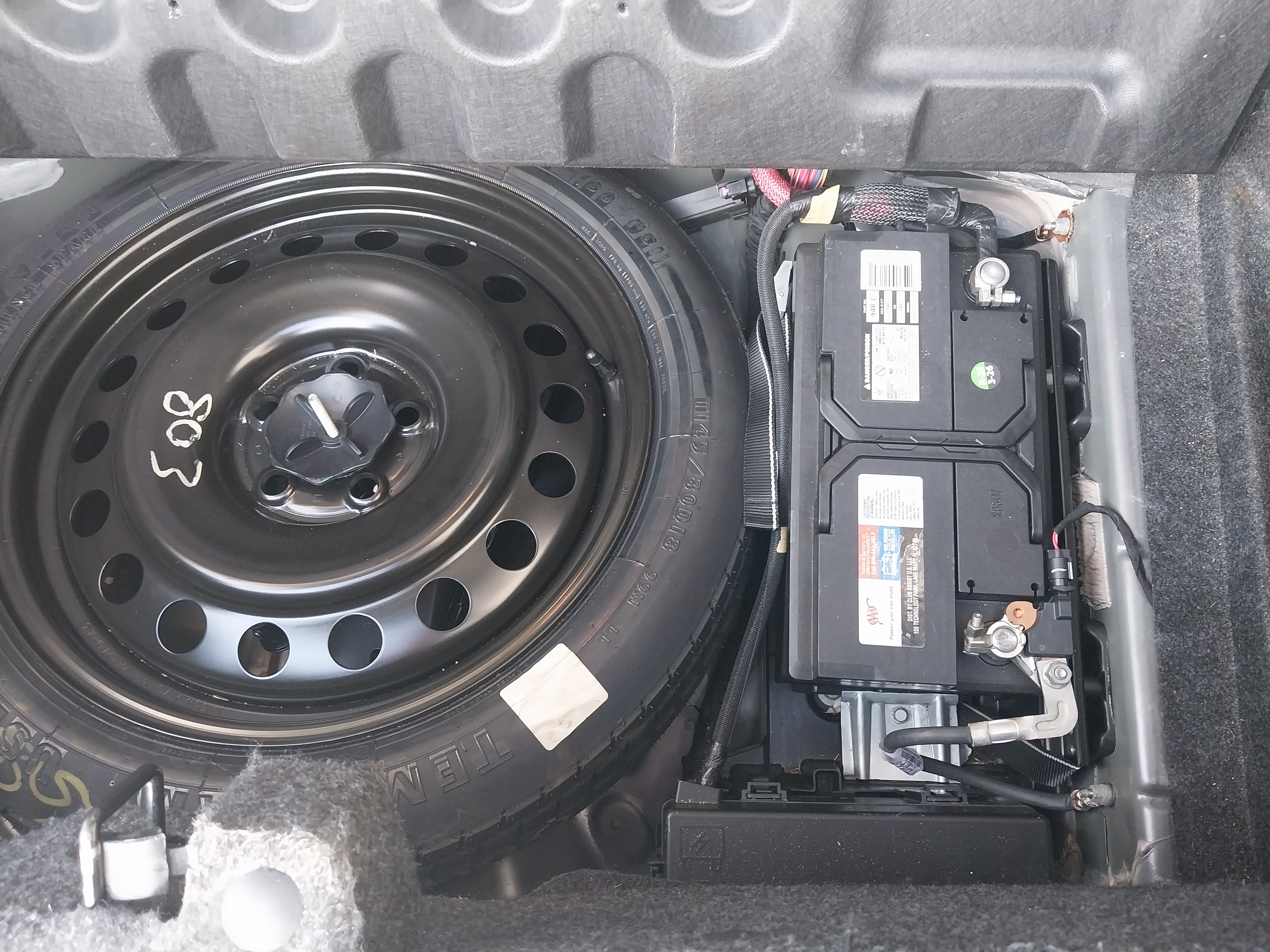 Used 2015 Dodge Challenger R/T Plus RWD image 4