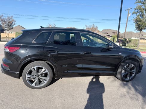 Used 2023 Audi Q4 e-tron Prestige w/ Black Optic Package image 4
