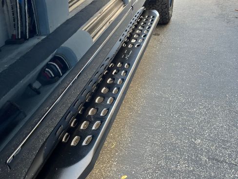 Used 2018 Chevrolet Silverado 1500 LT w/ All Star Edition AWD/4WD image 8