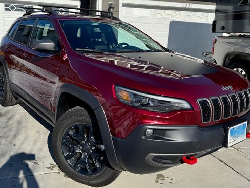 Used 2020 Jeep Cherokee Trailhawk image 14