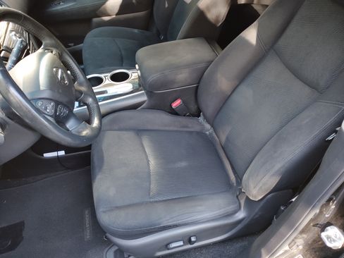 Used 2016 Nissan Pathfinder SV FWD image 12