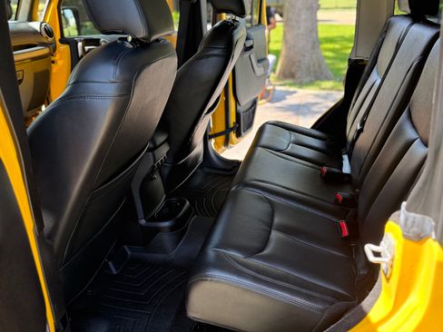 Used 2015 Jeep Wrangler Unlimited Sport w/ Quick Order Package 24S image 13