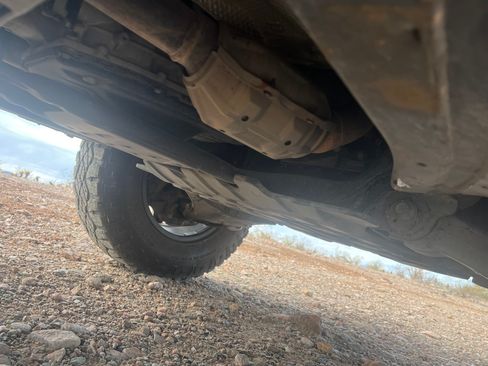 Used 2016 Toyota Land Cruiser image 30