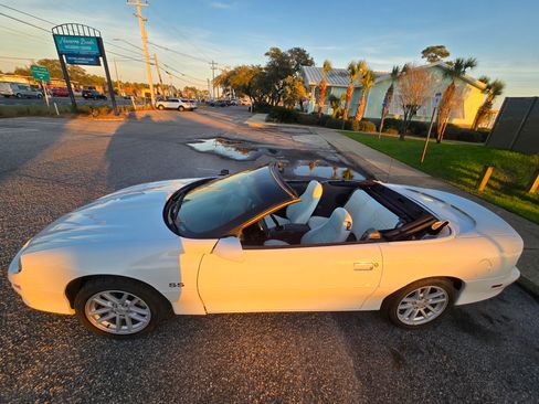 Used 1999 Chevrolet Camaro Z28 w/ SS Performance/Appearance Pkg image 6