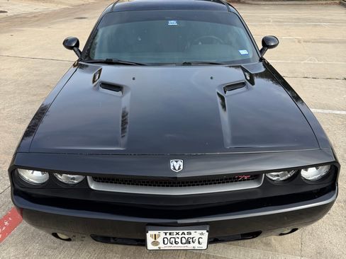 Used 2010 Dodge Challenger R/T image 5
